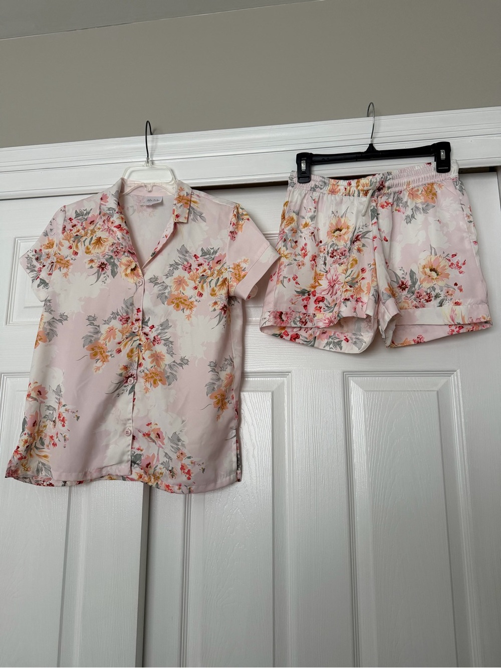 Women's Pink Floral Short-Sleeve Pajama Set with Shorts